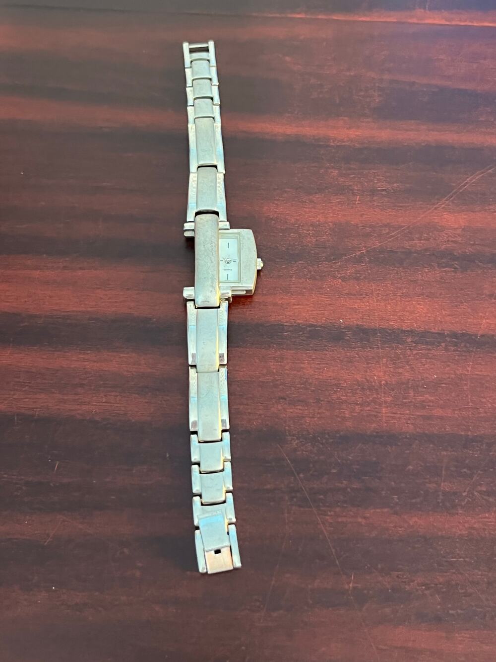 VTG Quartz Slide Out Wristwatch Silver Tone China Non Tested